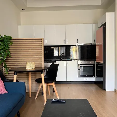 K43 Brand-new Stylish - Cloud9 In The Apartment
